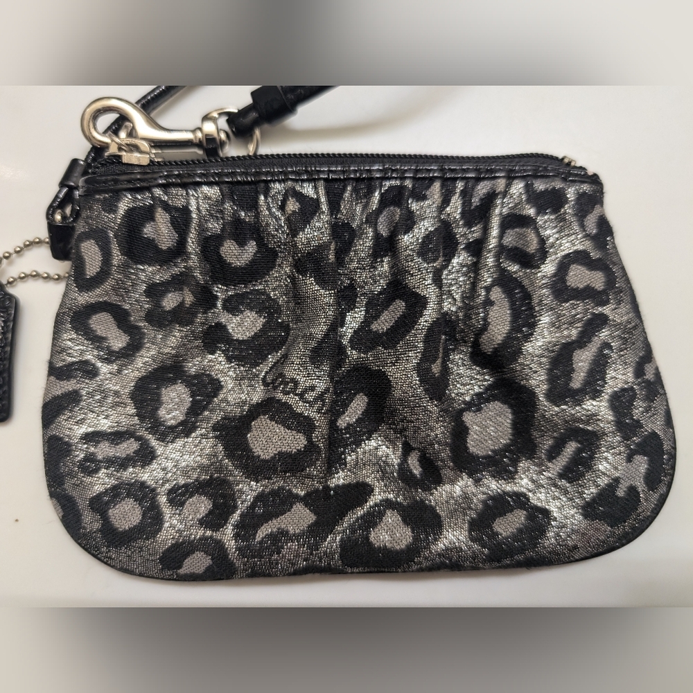 Coach Wristlet Animal Print - Picture 7 of 11